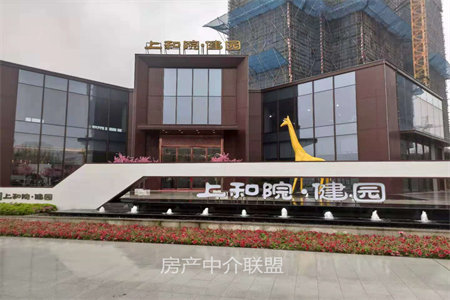 城东滕投人和天地3室1厅1卫112万101m2精装修未住出售